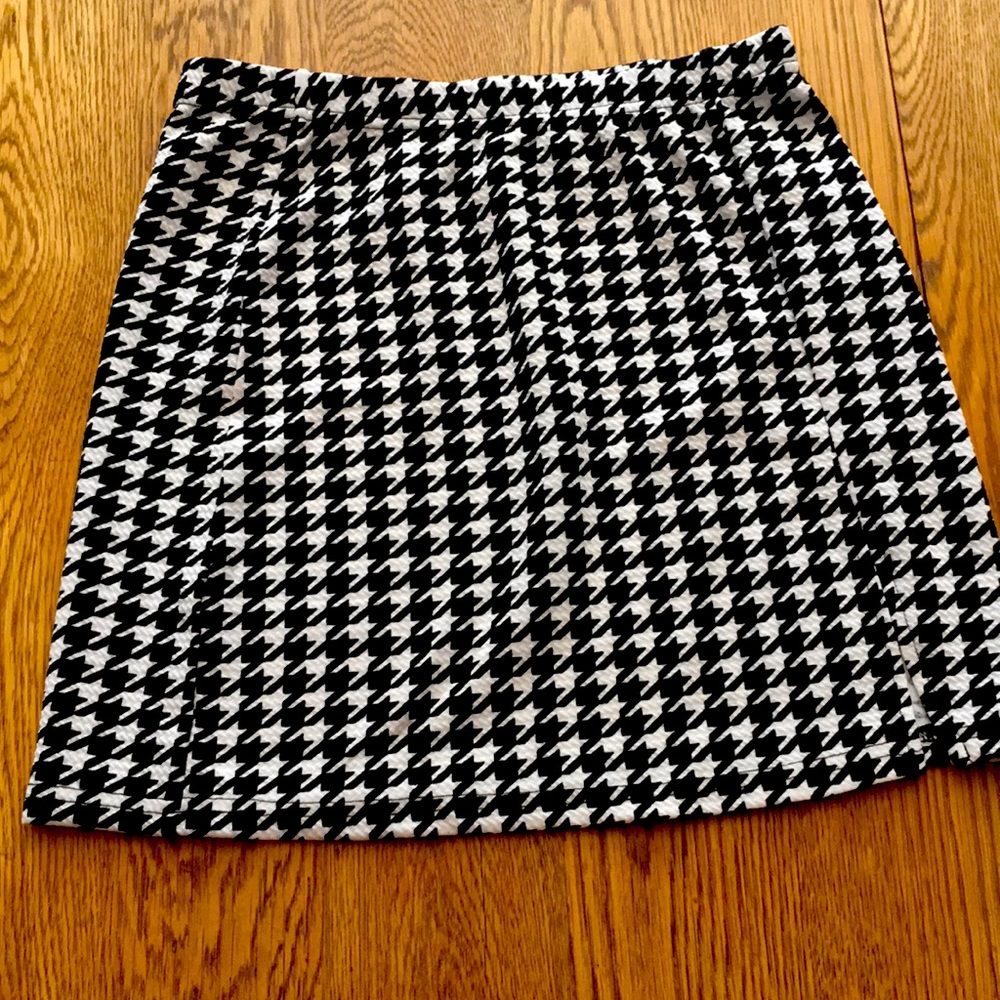 Plaid skirt from Shein with a slit in front.